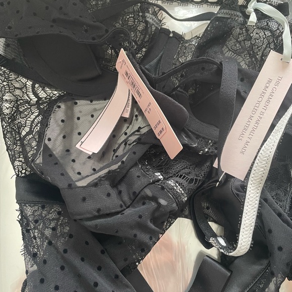 Victoria Secret -VERY SEXY
Wicked La Fleur Open Back Babydoll - NEW - Picture 2 of 3